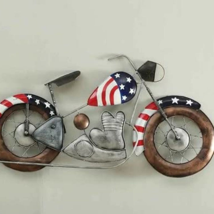 Add a stylish touch to your living room with this 42 x 27 inch designer US bike wall décor. Carefully crafted from premium-quality iron metal, it&